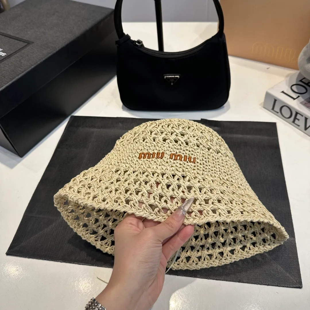 P60 miumiu embroidered handhook hat, ladylike round hat, high-end customization, head circumference 57cm