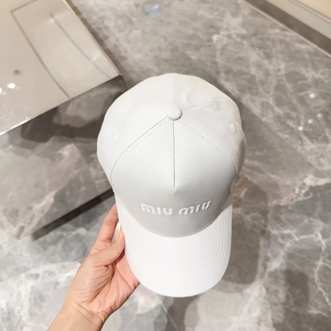 💰50 miumiu embroidered baseball cap, big brand style, very easy to match, get it now!