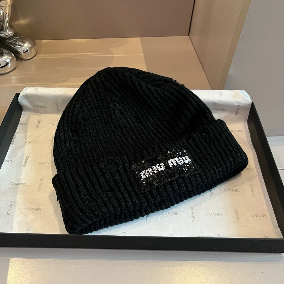 💰90¥ miumiu new autumn and winter wool hat