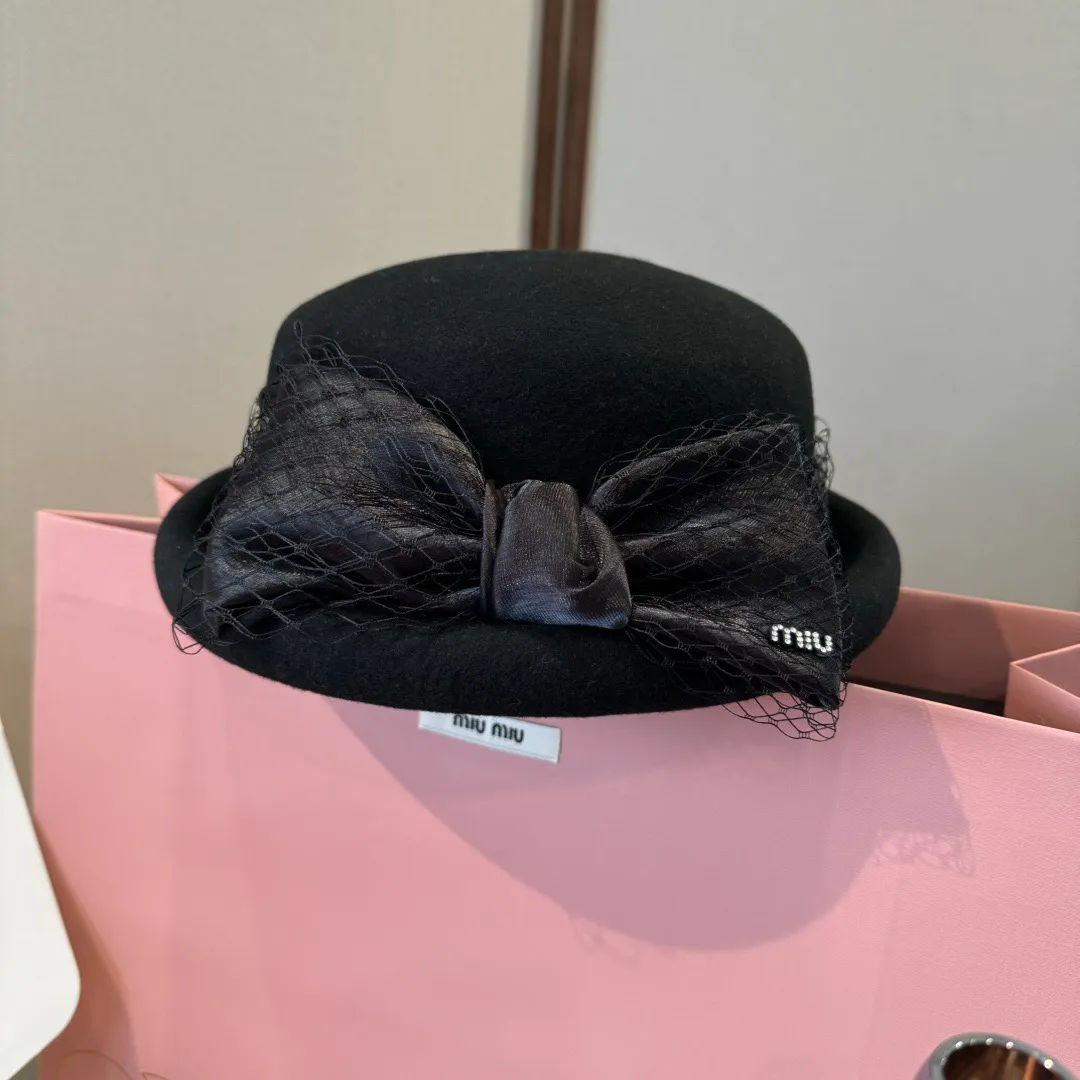 💰200¥ miumiu new wool 🦙 top hat, beret, super goddess style, advanced custom hat, 100% wool 🦙% fabric, head circumference 57cm
