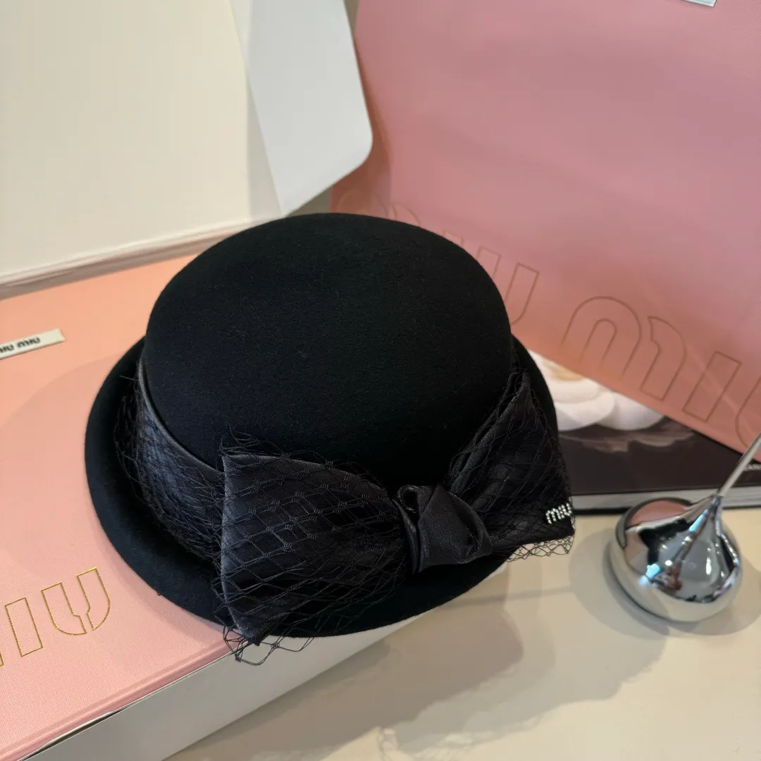 💰200¥ miumiu new wool 🦙 top hat, beret, super goddess style, advanced custom hat, 100% wool 🦙% fabric, head circumference 57cm
