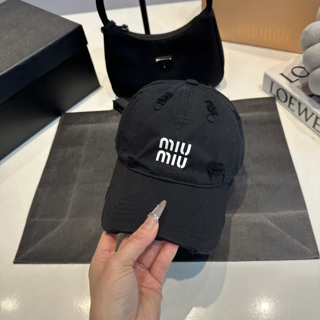 P60 miumiu new ripped baseball cap, high-grade fabric, head circumference 57cm
