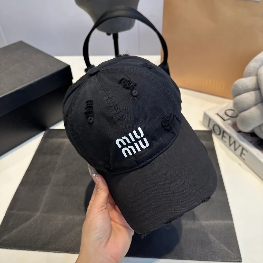 P60 miumiu new ripped baseball cap, high-grade fabric, head circumference 57cm