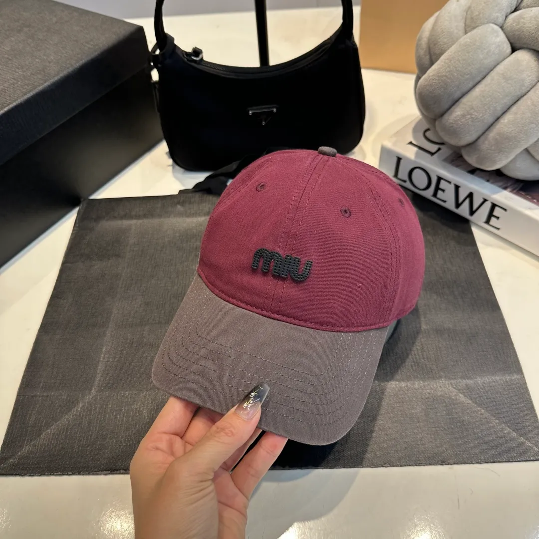 P60 miumiu new 25 spring and summer baseball cap, widened to show small head, new logo embroidery for spring and summer, same style for men and women