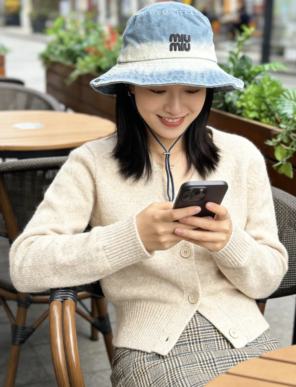 Miumiu spring and summer denim outdoor fisherman hat