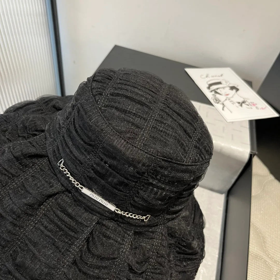 💰120¥ miumiu new fisherman hat, frilly design, foldable, very good sunshade effect, head circumference 57cm