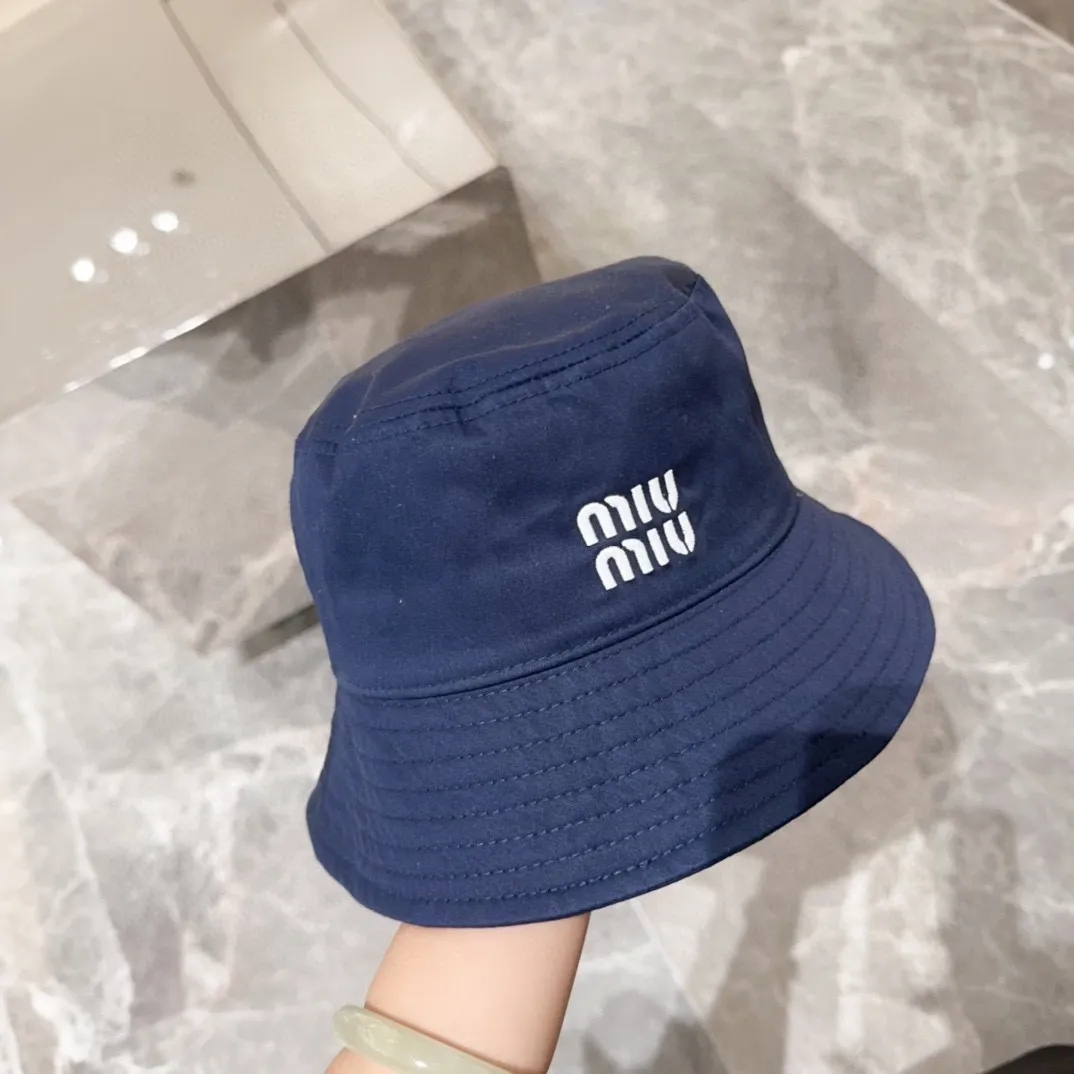💰70 miumiu embroidered fisherman hat, big-name style, very easy to match, get it now!