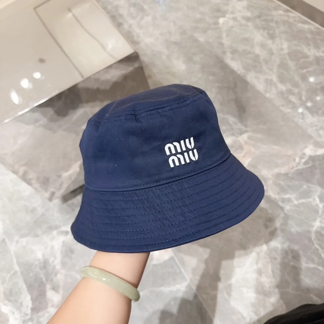 💰70 miumiu embroidered fisherman hat, big-name style, very easy to match, get it now!