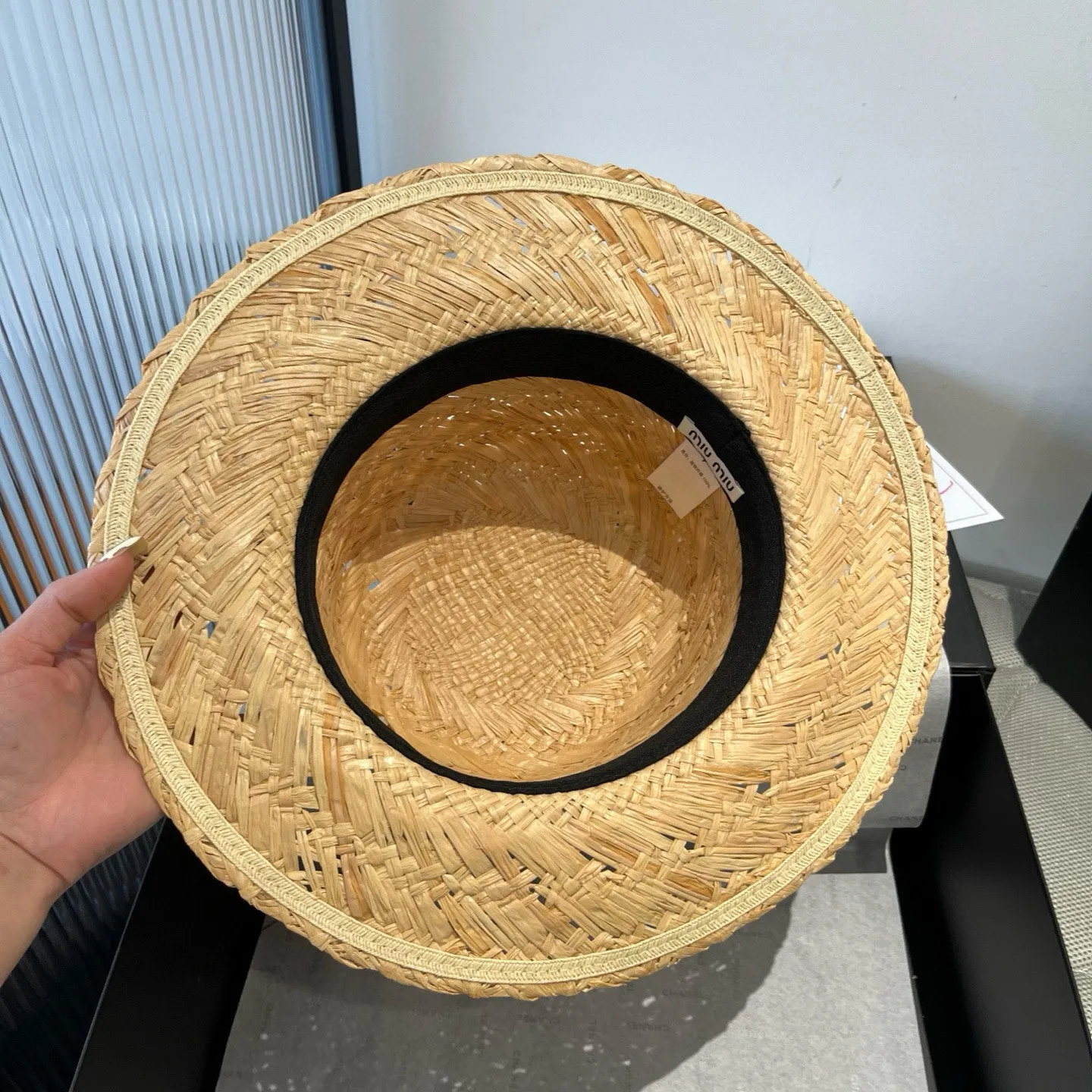 💰190¥ miumiu 25 summer style flat-top straw hat, raffia straw hat, head circumference 57cm