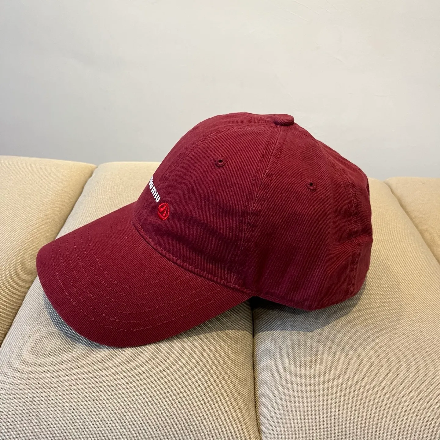 P60 miumiu original spring and summer new baseball cap, authentic mold-making and custom-made, the original workmanship is meticulous and the quality is superb!