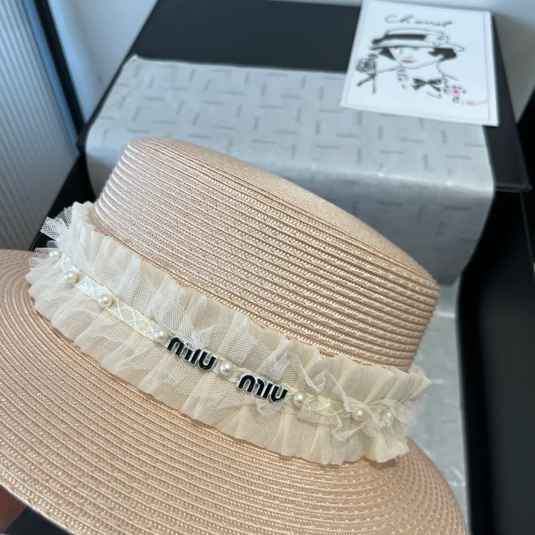💰140$ miumiu new flat top hat, PP straw material, head circumference 57cm
