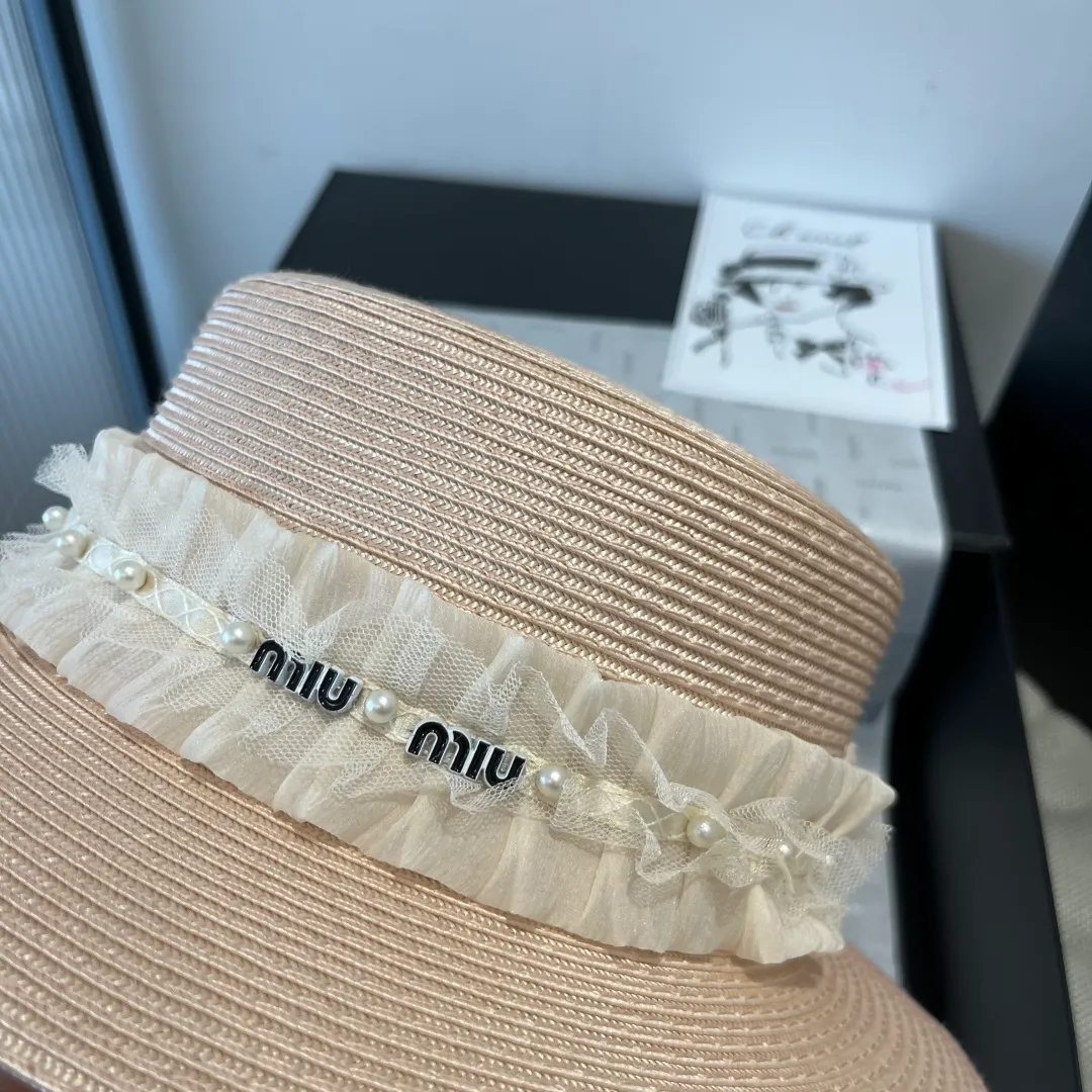 💰140$ miumiu new flat top hat, PP straw material, head circumference 57cm