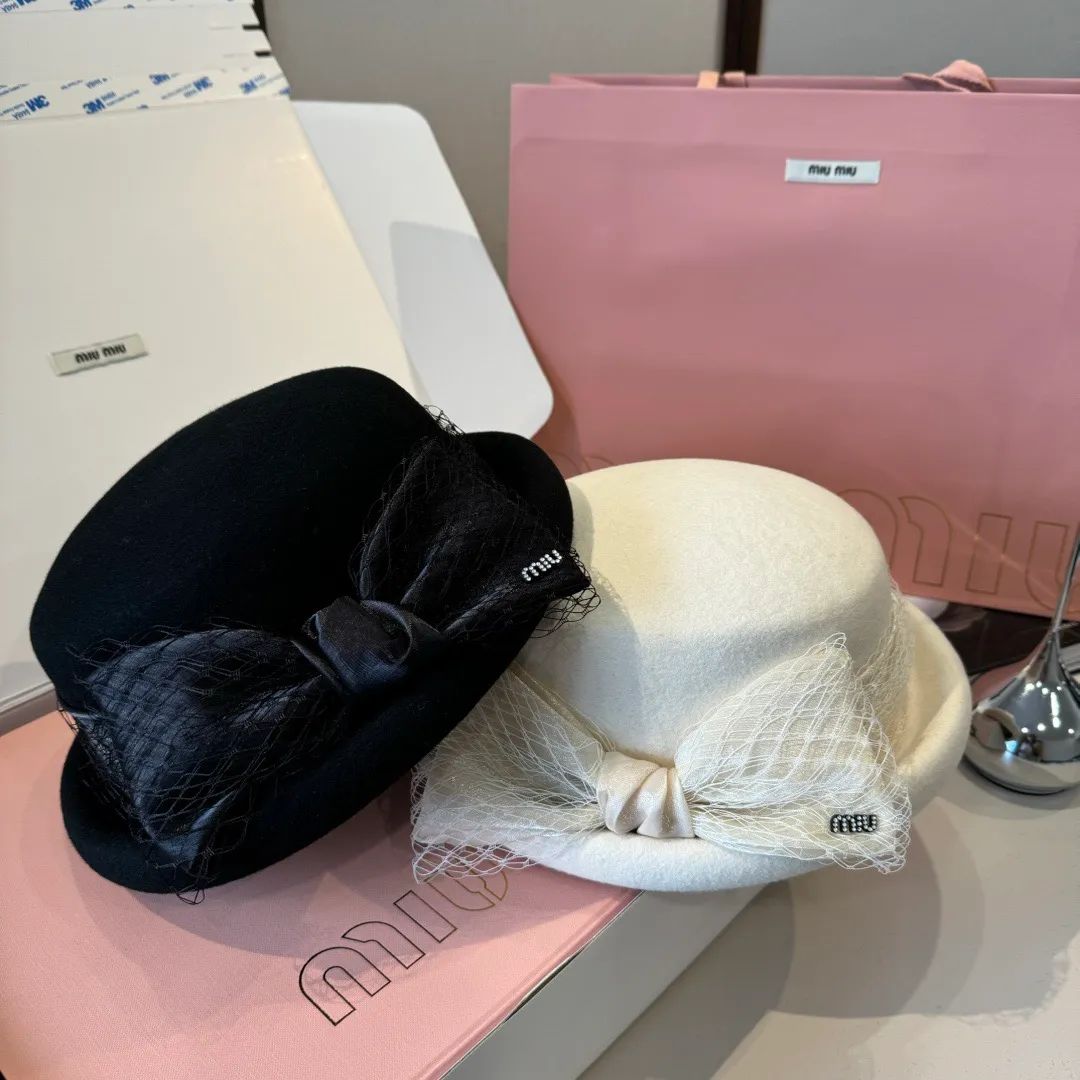 💰220¥ White miumiu new wool 🦙 top hat, beret, super goddess style, advanced custom hat, 100% wool 🦙% fabric, head circumference 57cm