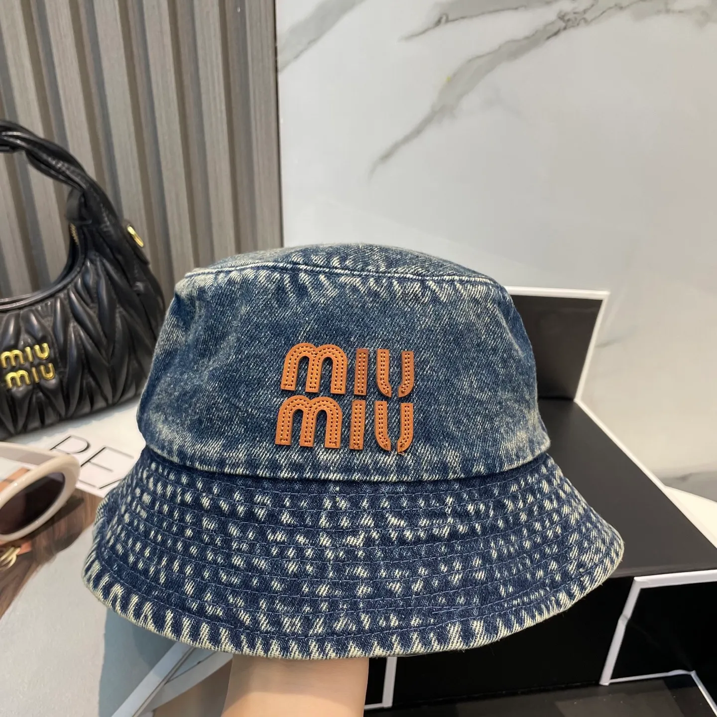 P66 💛 Comes with dust bag miumiu 2025 new washed soft denim men’s and women’s fisherman hat 🌈 Simple folding sunshade ~ a very textured one