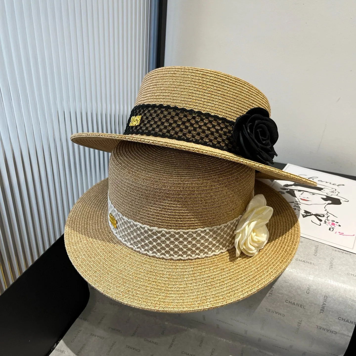 💰160¥ miumiu new sun hat, flat top hat, made of fine straw, head circumference 57cm