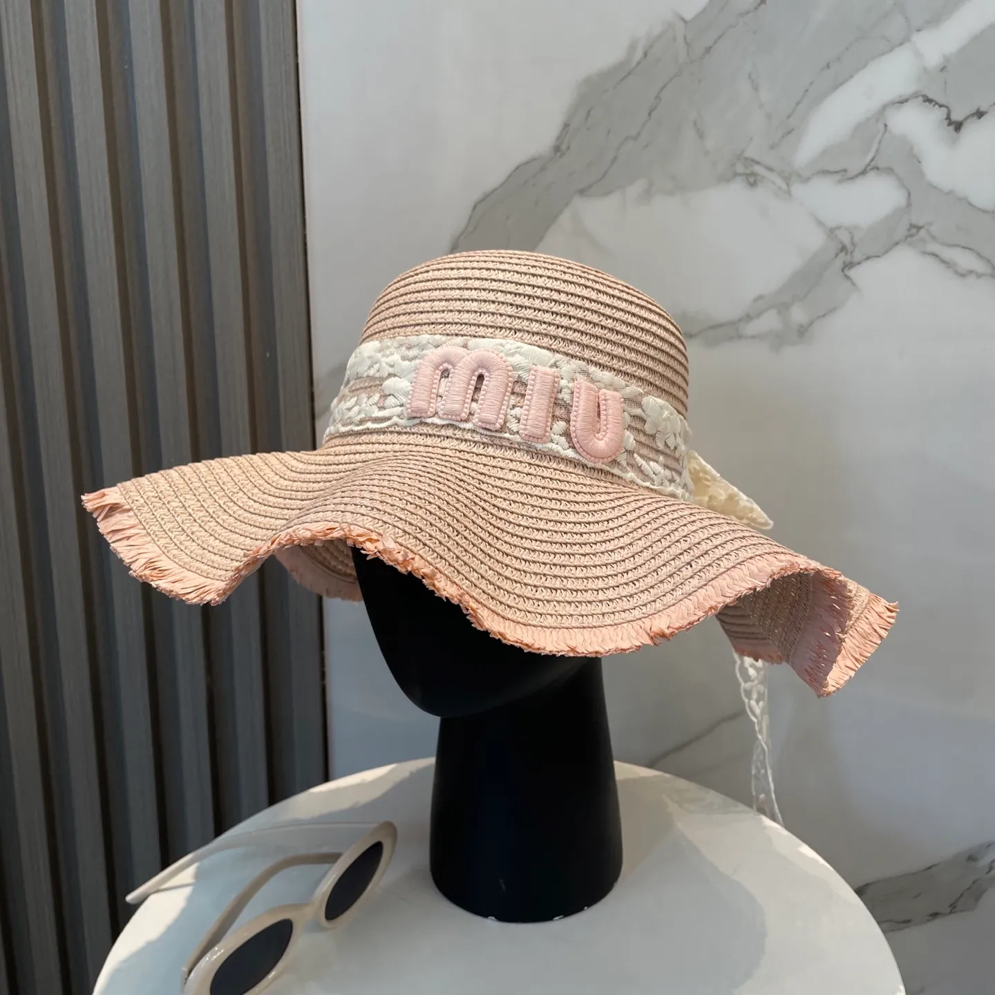 P70 Miu Miu miumiu2025 new straw hat, advanced customization, lady style, attention to detail, sun protection and UV protection in summer, a must-have for travel, versatile and good-looking