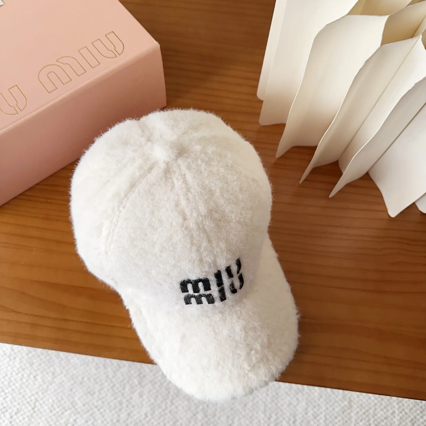 💰48 Miumiu Miumiu new order style embroidered baseball cap🧢Big brand style is super easy to match, get it now!