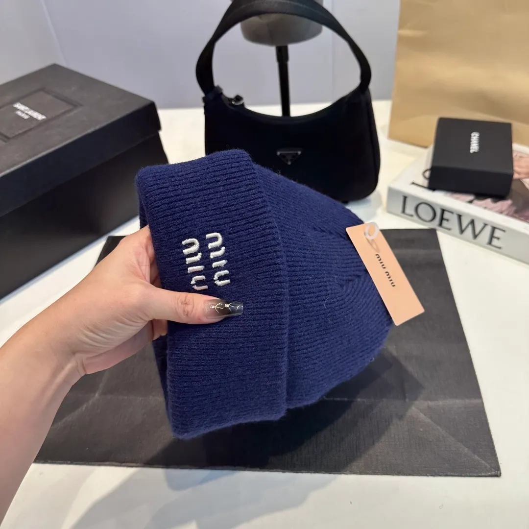P60 miumiu new autumn and winter woolen hat