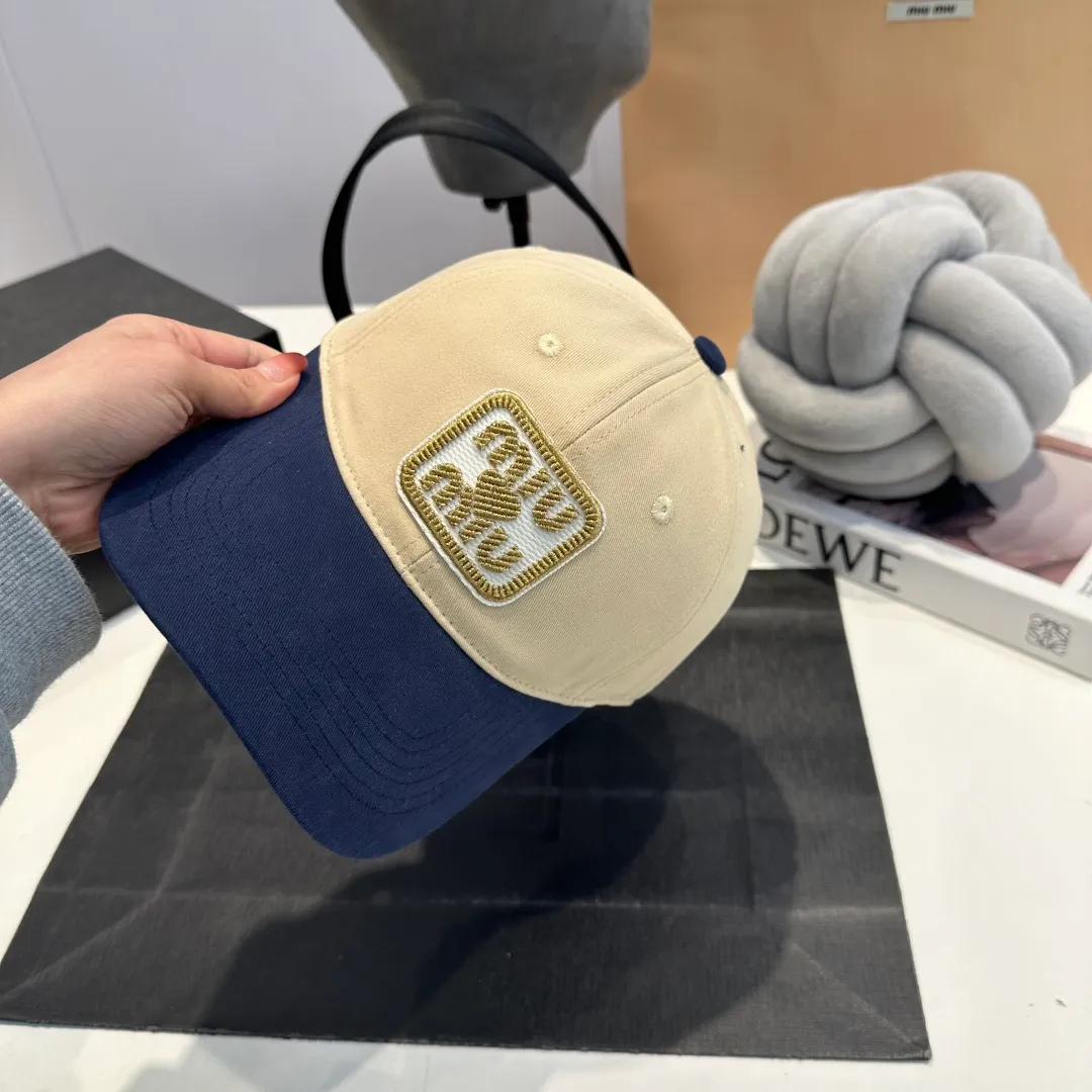 P56 miumiu original spring and summer new baseball cap, genuine mold-making and custom-made, the original workmanship is meticulous and the quality is superb!
