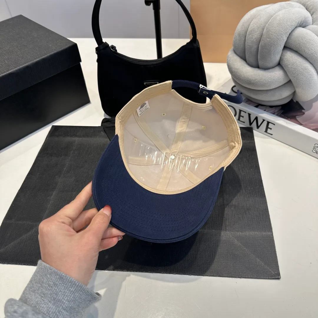 P56 miumiu original spring and summer new baseball cap, genuine mold-making and custom-made, the original workmanship is meticulous and the quality is superb!