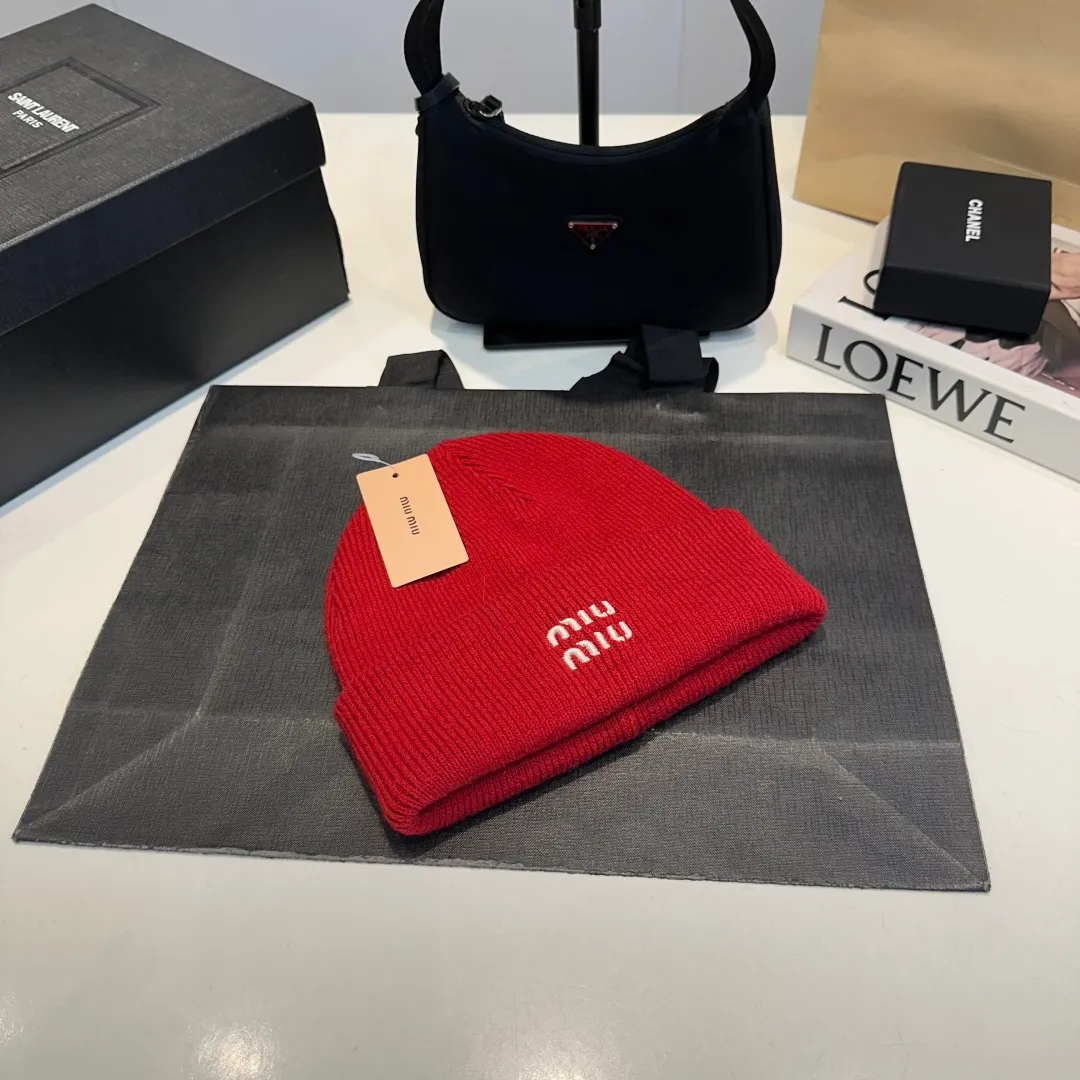 P60 miumiu new autumn and winter woolen hat