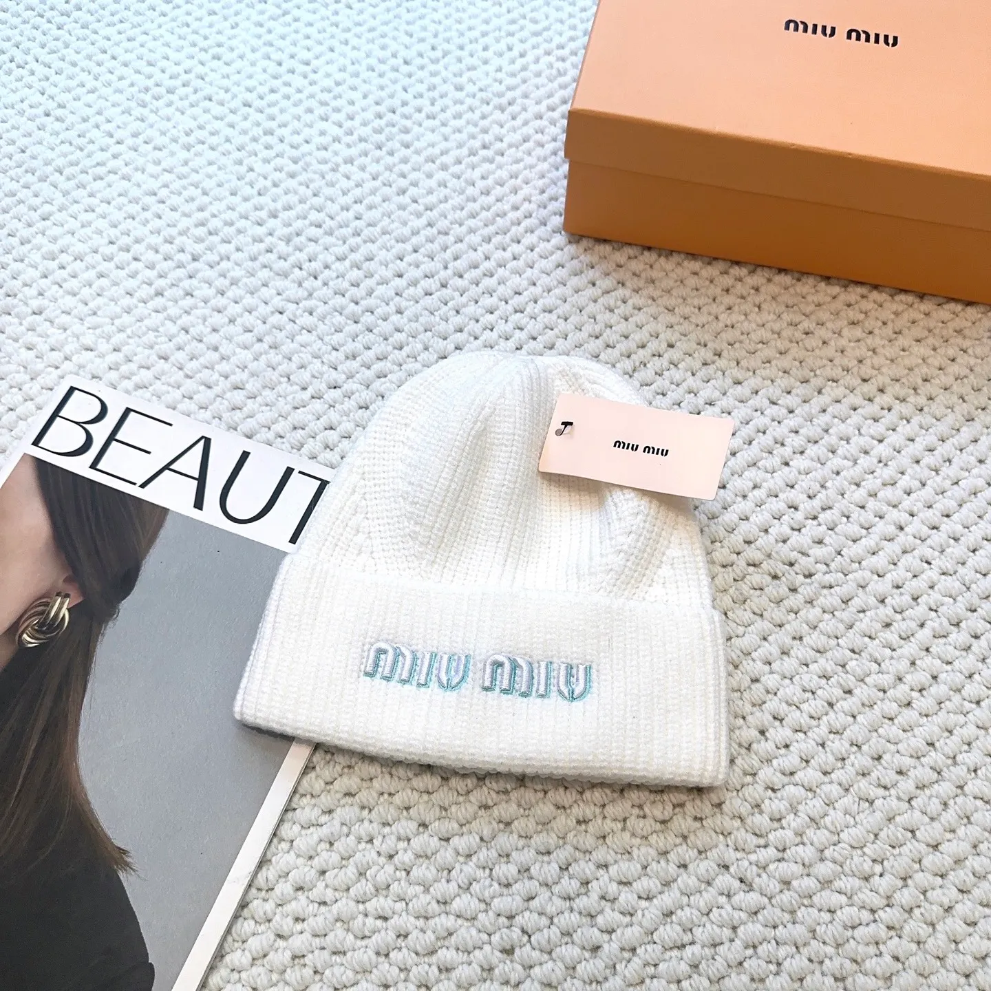 P50 miumiu Miu Miu counter's popular embroidered logo knitted hat! Xiaohongshu’s new product is released, it’s so 🉑️, high-elastic fabric, classic color