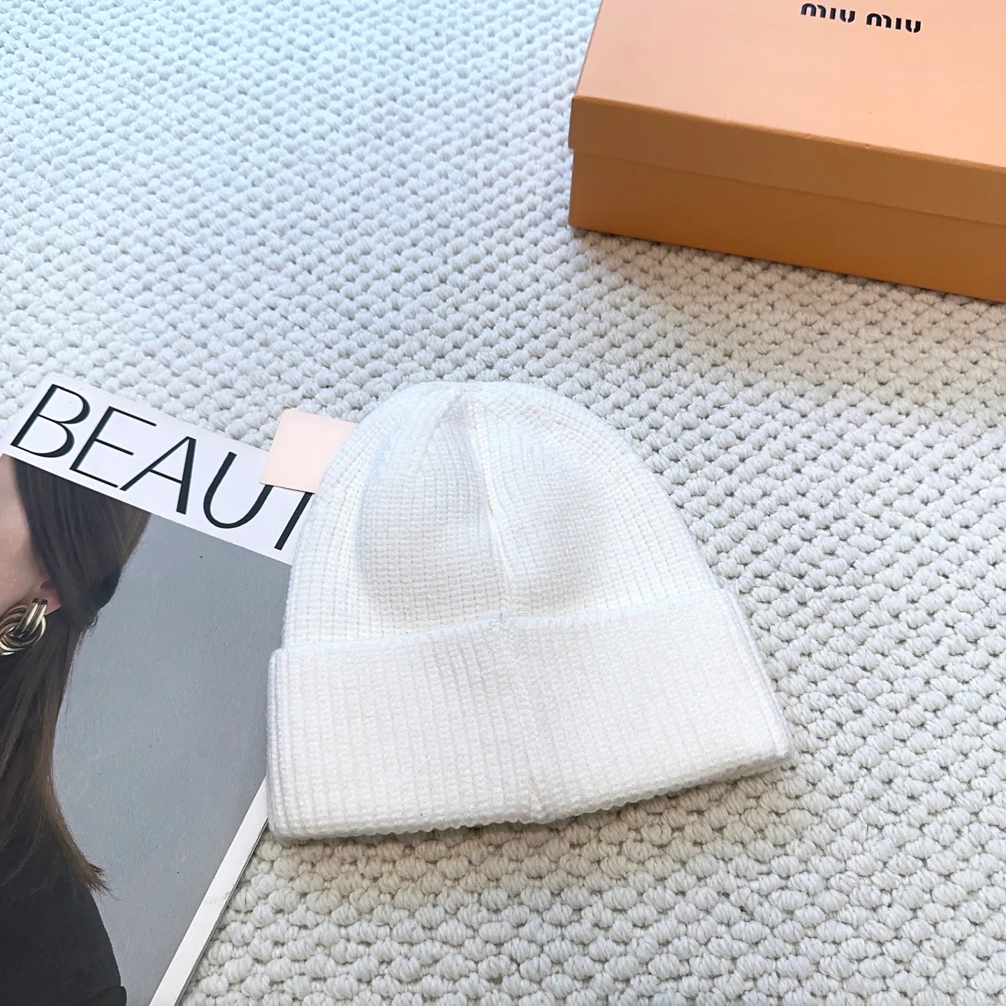P50 miumiu Miu Miu counter's popular embroidered logo knitted hat! Xiaohongshu’s new product is released, it’s so 🉑️, high-elastic fabric, classic color