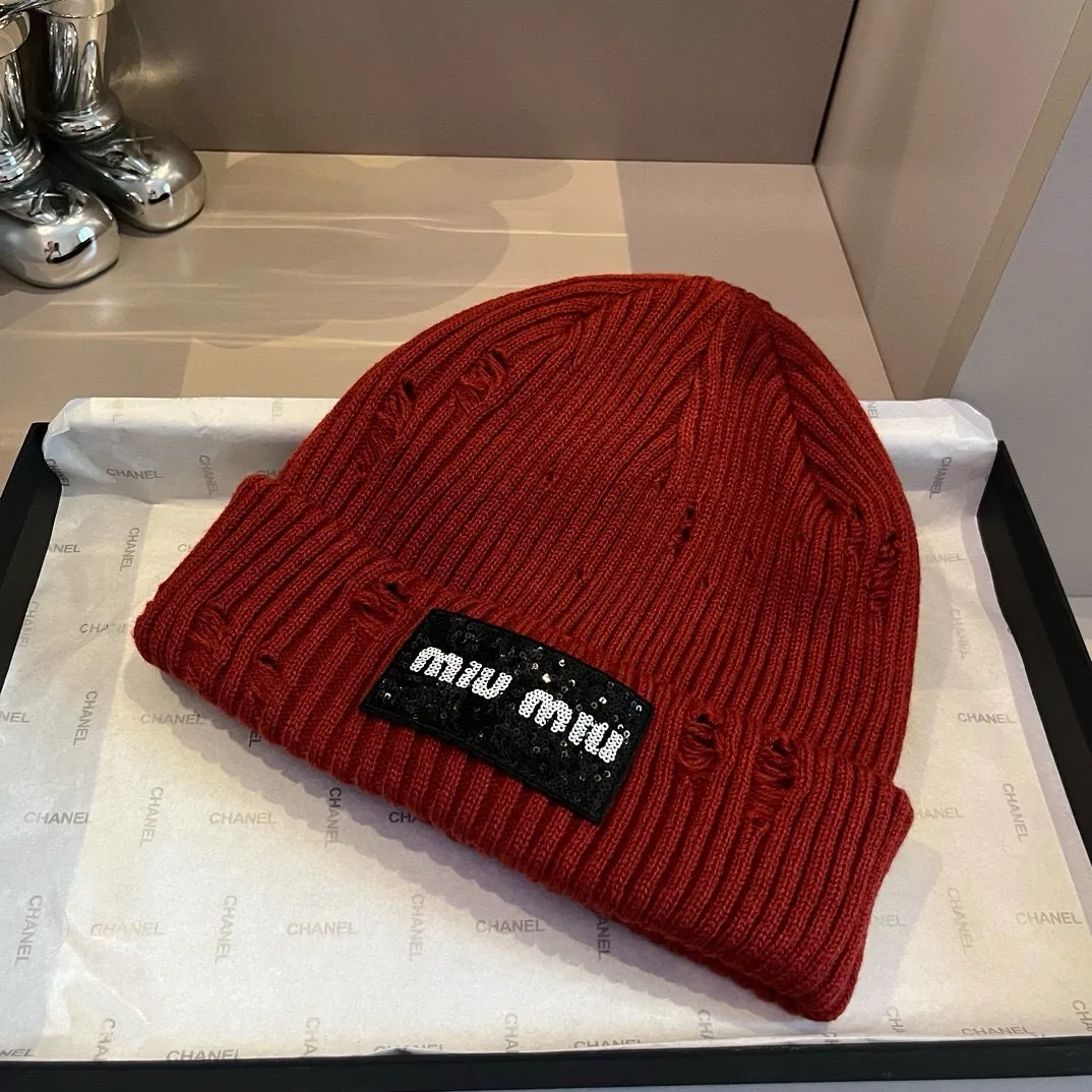 💰90¥ miumiu new autumn and winter wool hat