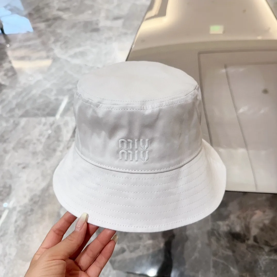 💰70 miumiu embroidered fisherman hat, big-name style, very easy to match, get it now!