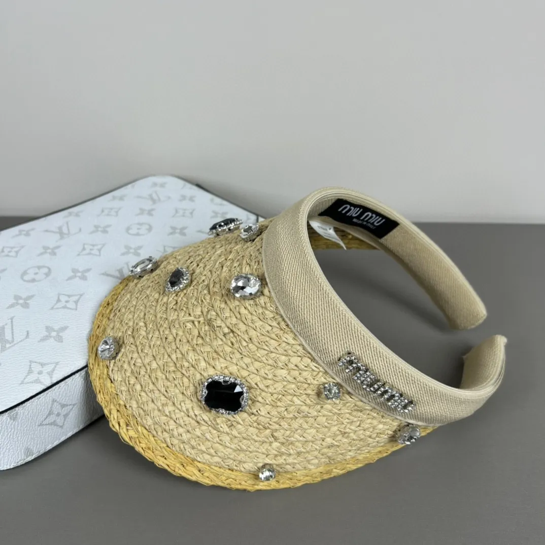 P90 comes with dust bag, miumiu high-end item 👍Sports and leisure empty top hat 🎩 The latest popular version of baseball cap 🌟 🎉 The shape of the hat is awesome 👍 Unisex couple style, a must-have artifact for travel [Naughty]