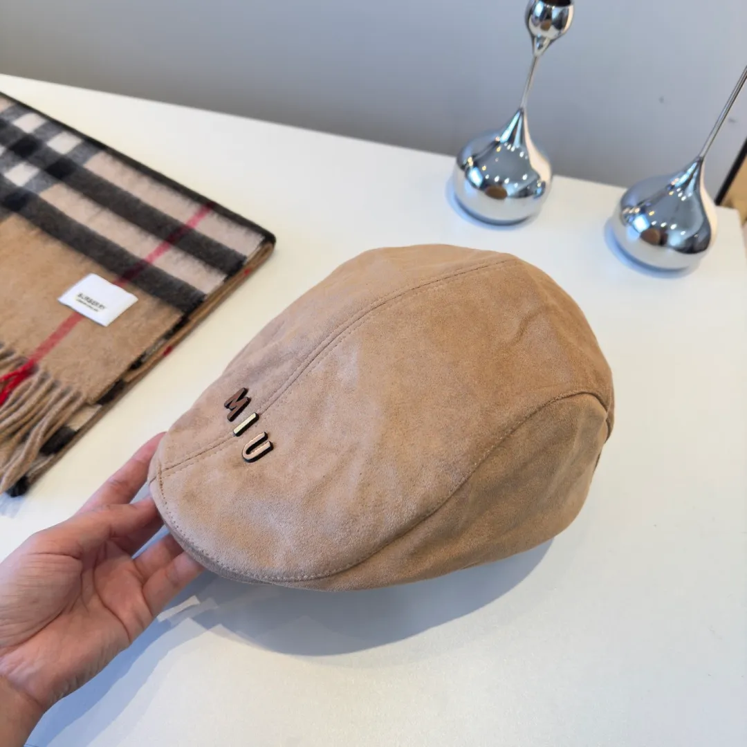 💰90¥ miumiu new duck bill forward cap, unisex,
