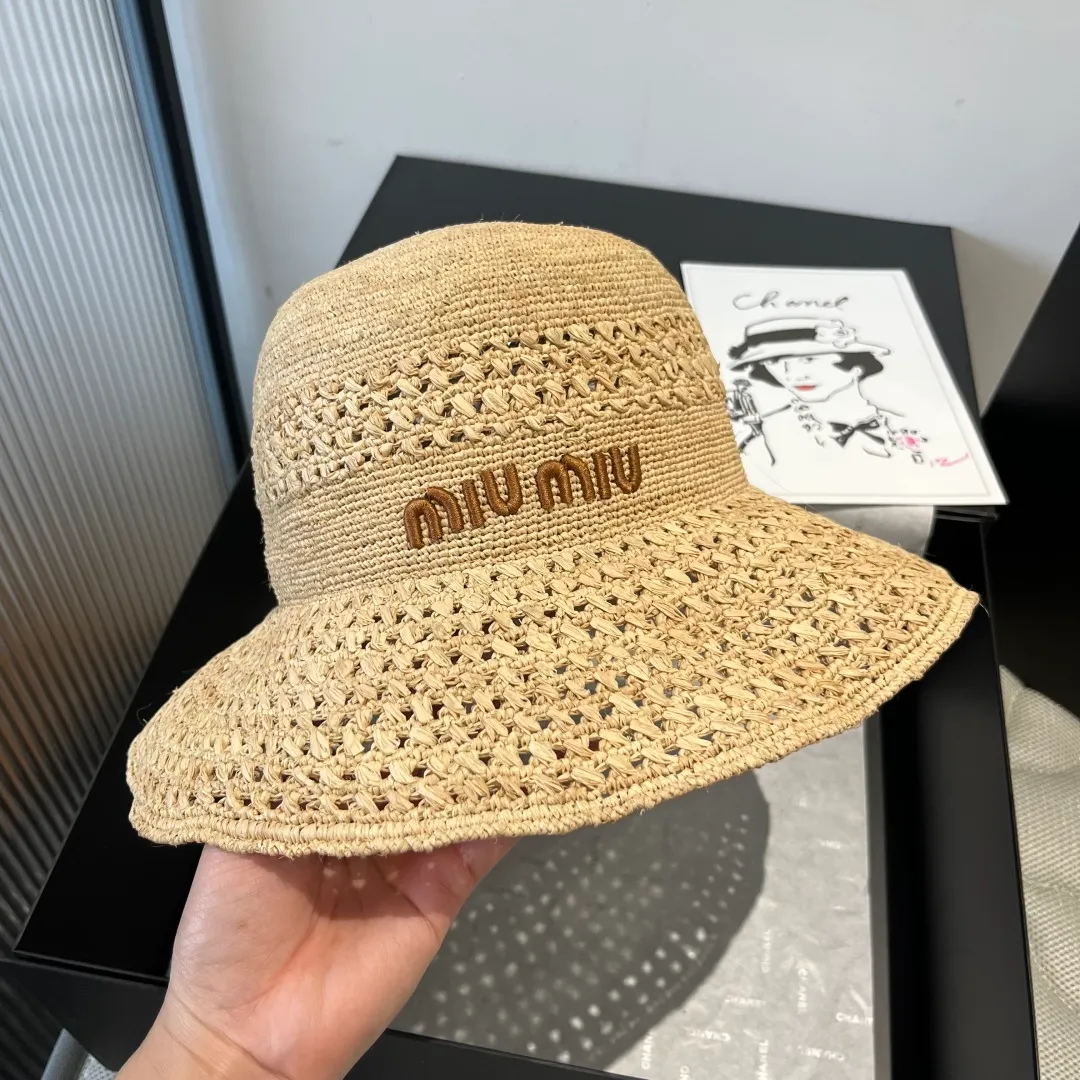 💰220¥ miumiu Miu Miu's new raffia straw hat, purely hand-crocheted, very small production, heavy workmanship, the same style at the counter, head circumference 57cm