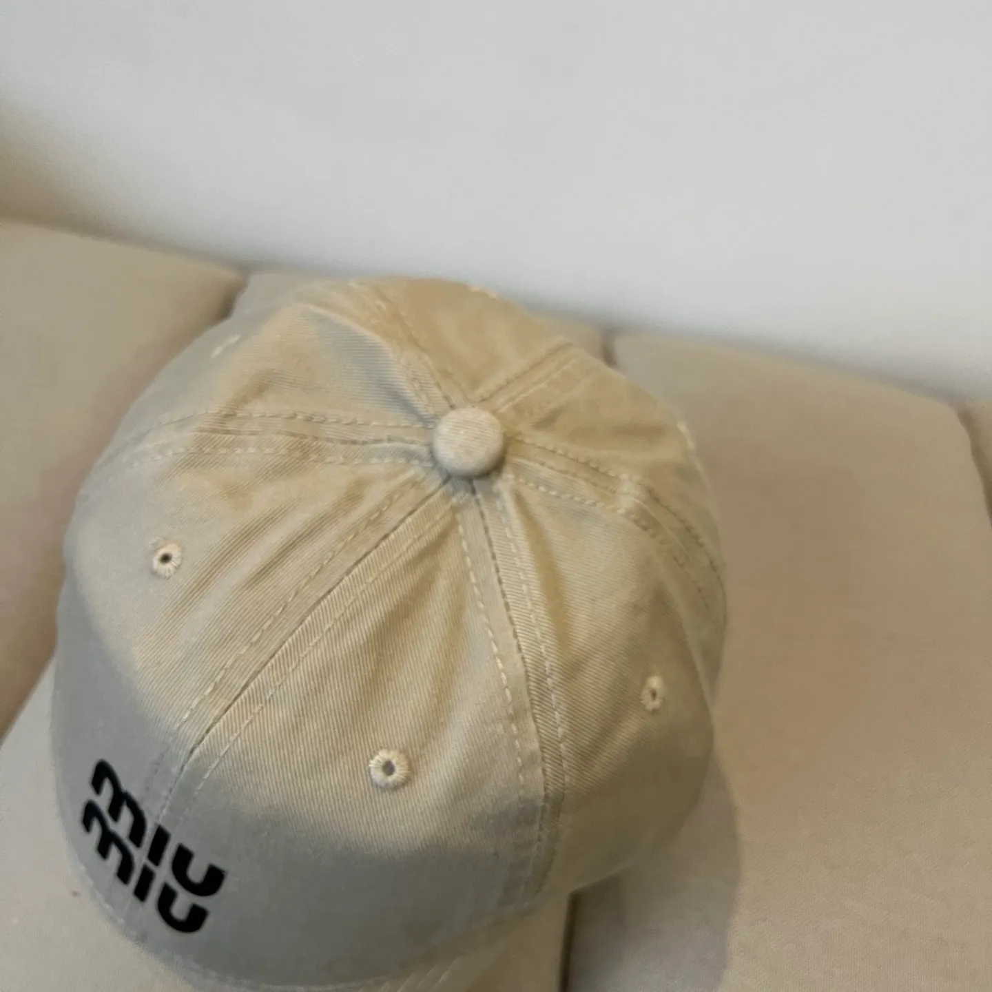 P54 miumiu original spring and summer new baseball cap, authentic mold customization, original workmanship is meticulous and the quality is superb!
