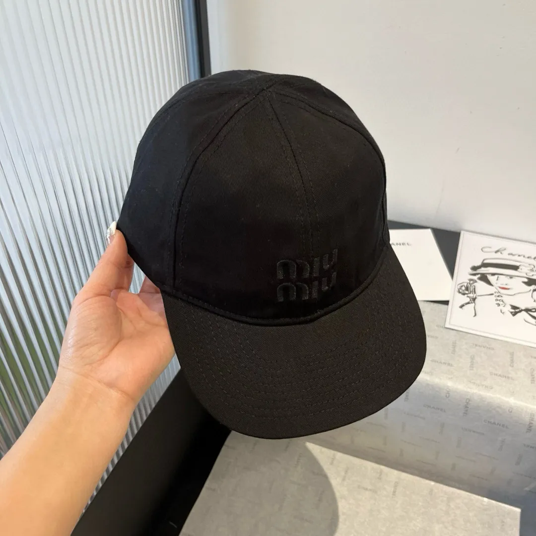 💰60¥ miumiu duck cap