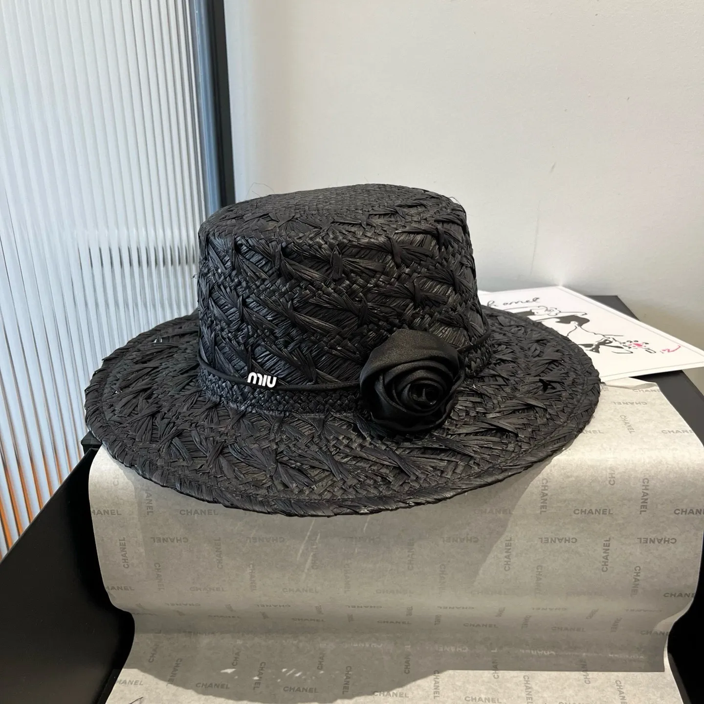 💰190¥ miumiu 25 summer style flat-top straw hat, raffia straw hat, head circumference 57cm