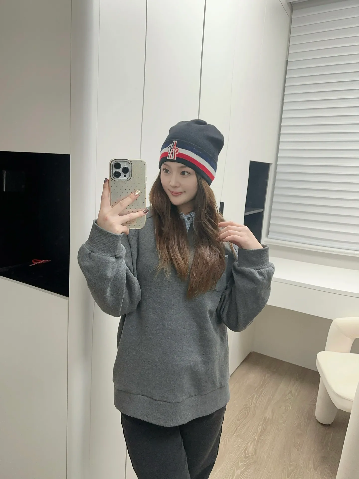 P50 comes with dust bag 🌺【MONCLER】Official website classic model, pay attention to the quality, the only one in the market that pays attention to quality details, 70% wool, 30% rabbit fur knitted hat! The same style for men and women, thicker and warmer, fashionable and popular 🌸First-class quality, the best brand for warmth in autumn and winter, order now, limited edition