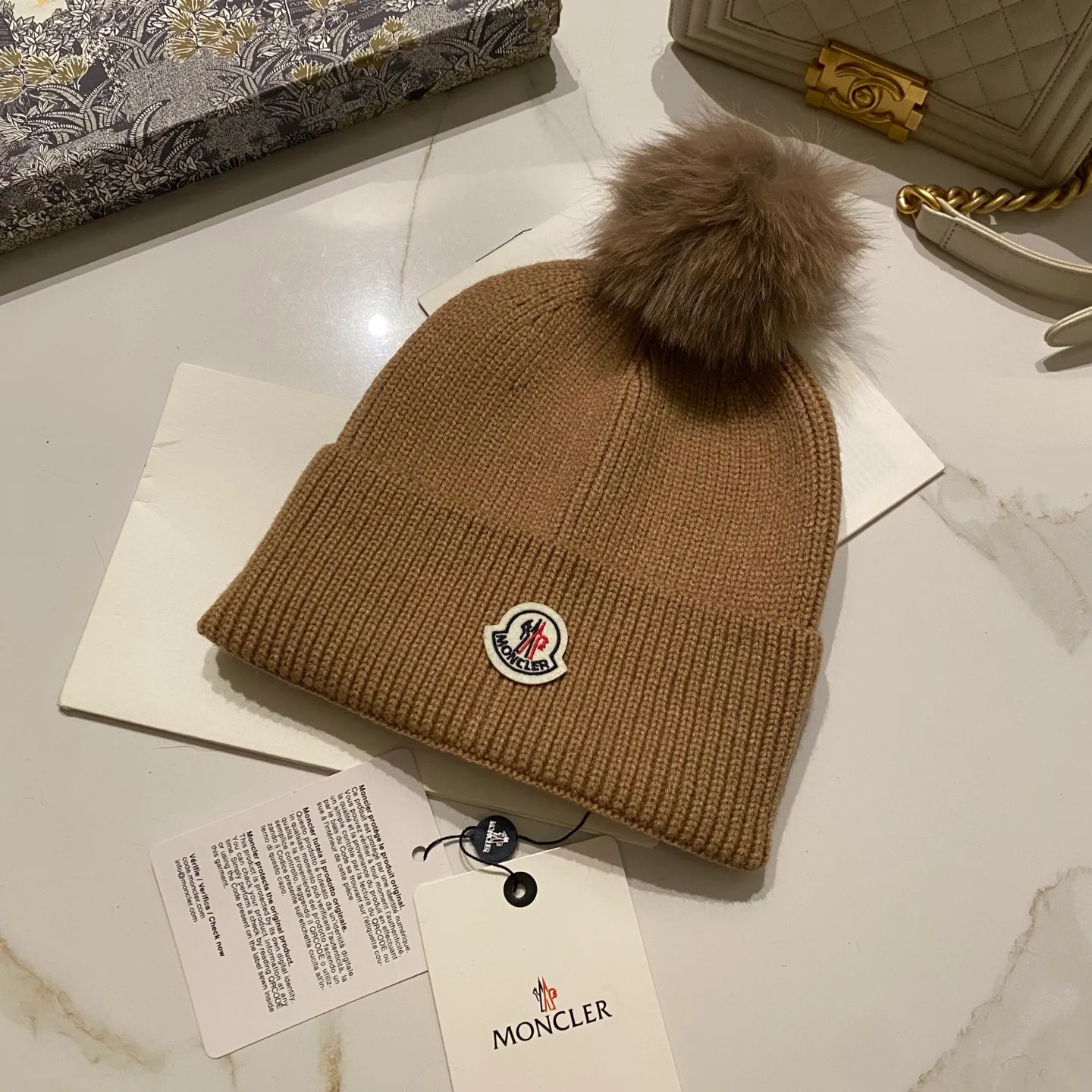 Moncler muzzle cashmere knitted hat + fox fur ball