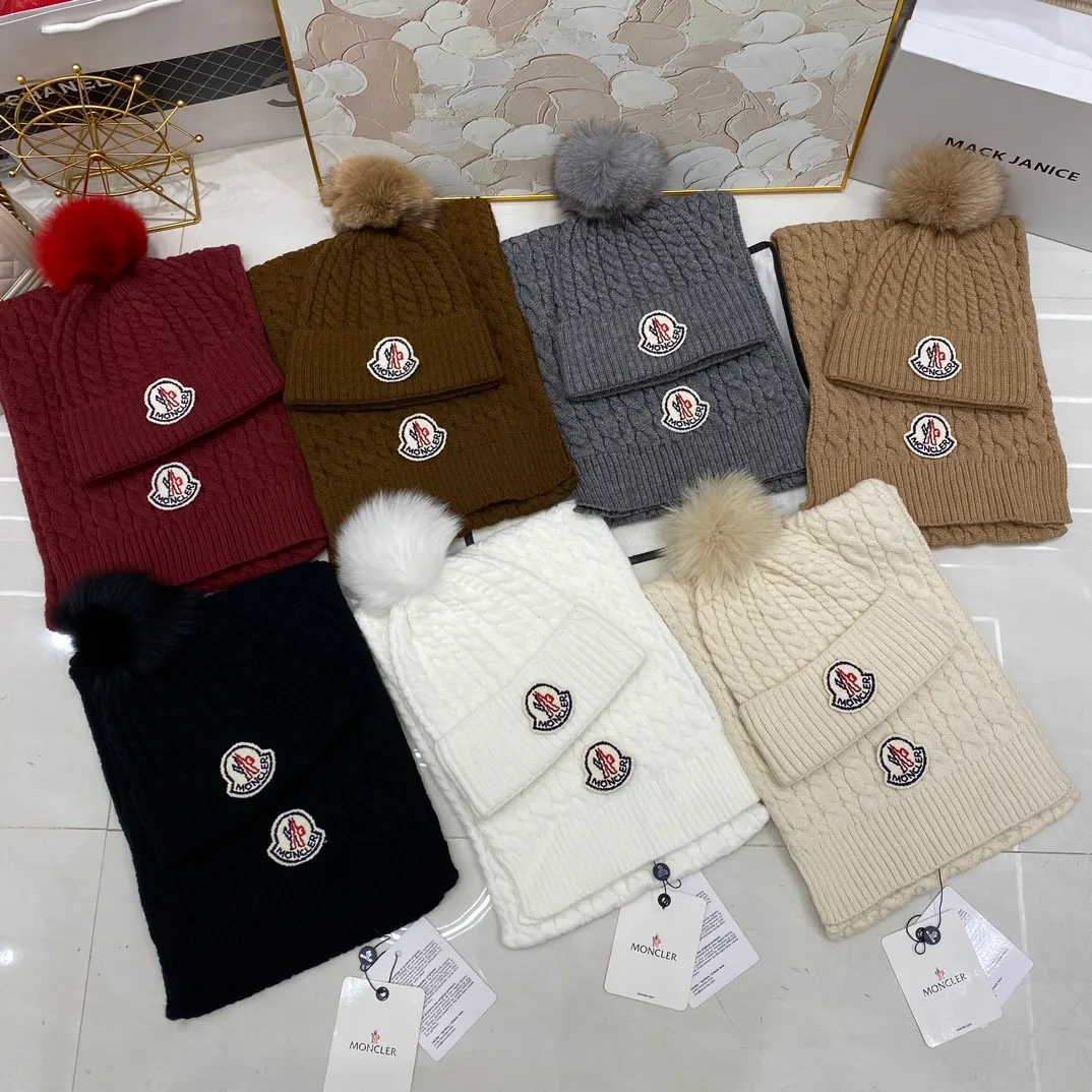 Moncler Mouth Covered Twist Cashmere Knitted Hat (Fox Fur Ball) + Scarf🧣