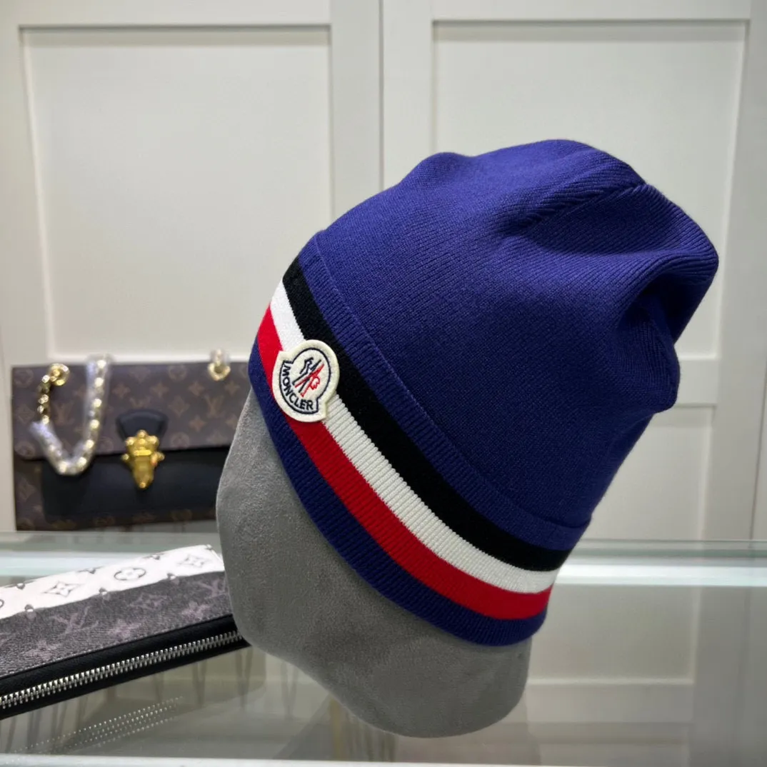 P50 comes with dust bag 🌺【MONCLER】Official website classic model, pay attention to the quality, the only one in the market that pays attention to quality details, 70% wool, 30% rabbit fur knitted hat! The same style for men and women, thicker and warmer, fashionable and popular 🌸First-class quality, the best brand for warmth in autumn and winter, order now, limited edition