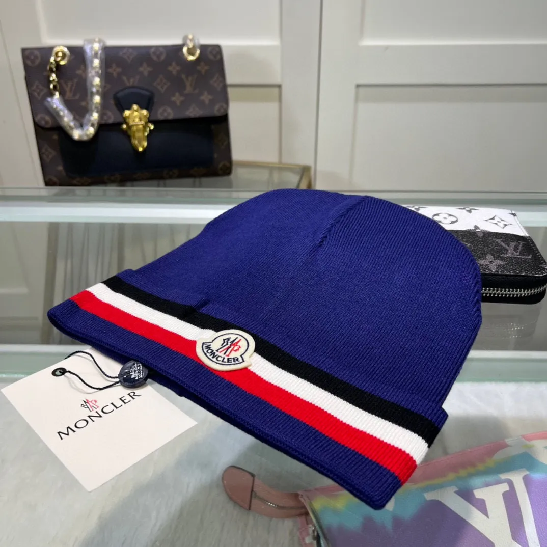 P50 comes with dust bag 🌺【MONCLER】Official website classic model, pay attention to the quality, the only one in the market that pays attention to quality details, 70% wool, 30% rabbit fur knitted hat! The same style for men and women, thicker and warmer, fashionable and popular 🌸First-class quality, the best brand for warmth in autumn and winter, order now, limited edition