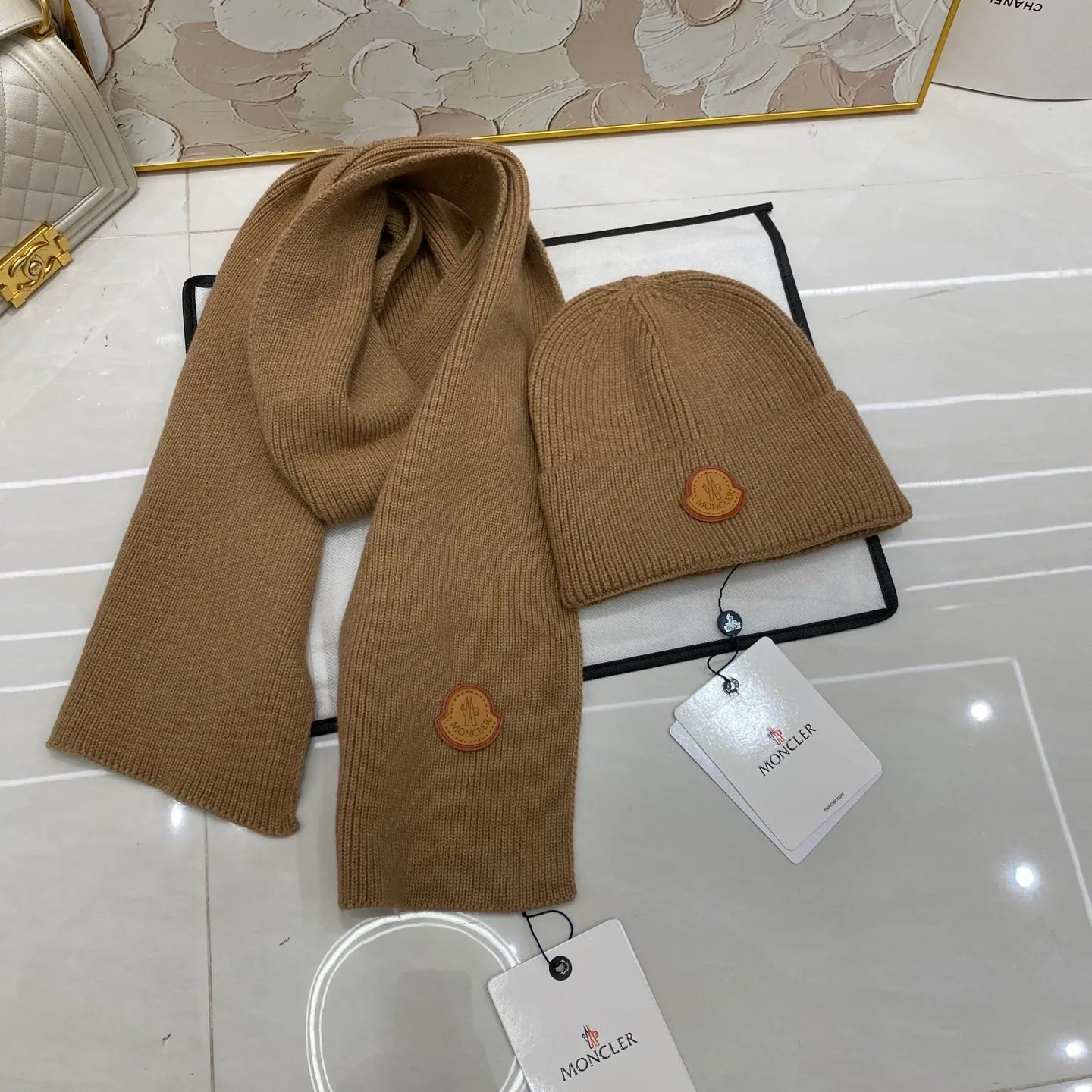 Moncler cashmere knitted hat + scarf🧣