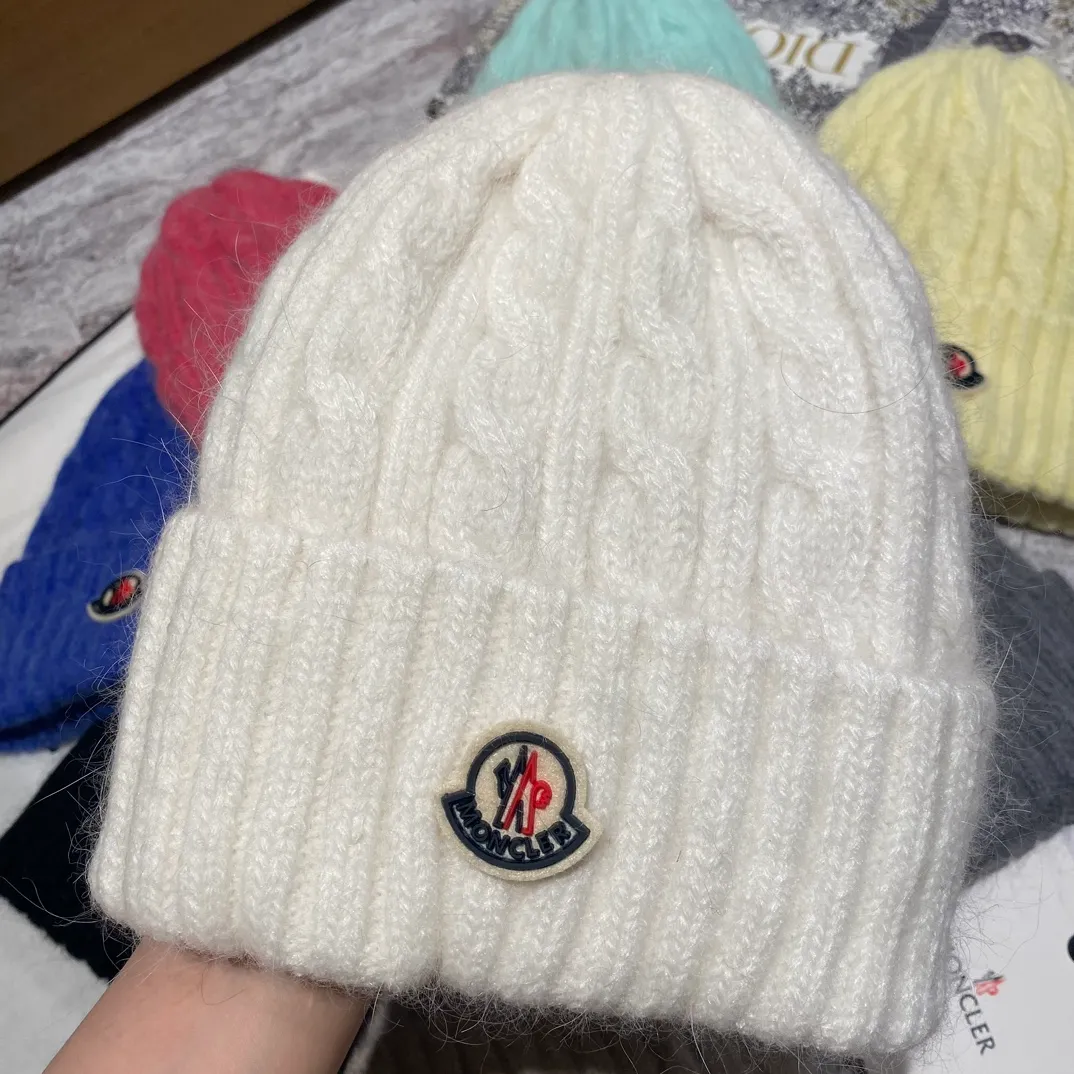 Cabbage price Moncler high-end rabbit hair twist knitted hat