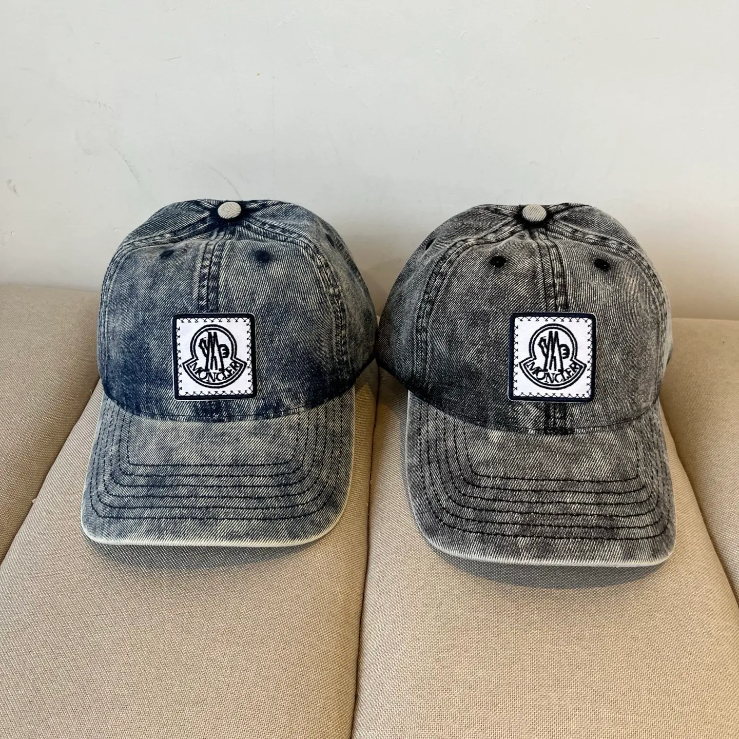P60 MONCLER Mouth Mouth 🎩Good quality, high-end and elegant, super popular 💖The texture is great, it is very easy to match when going out! Fashion trends! A must-have item for going out, the same style for men and women, get it now!