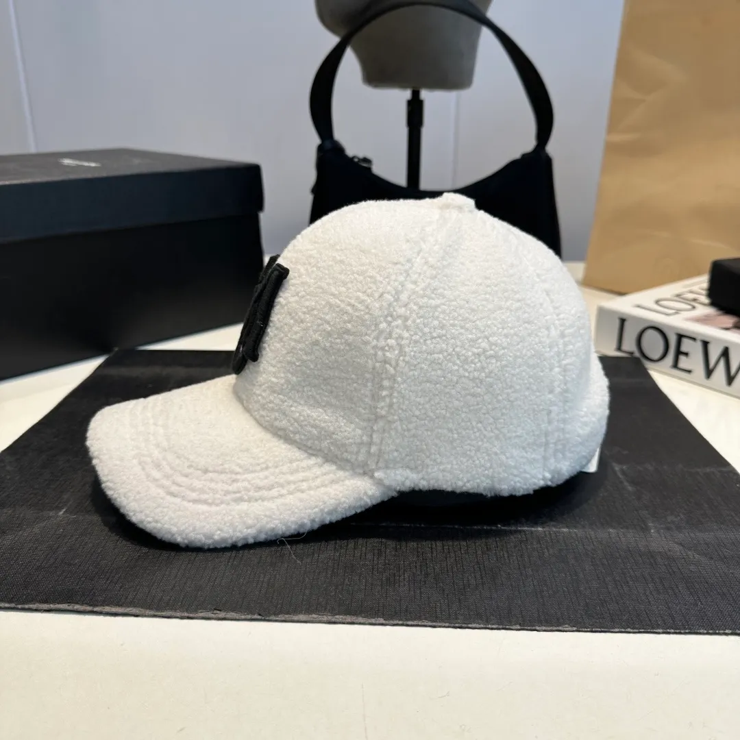 P54 Moncler plush baseball cap for women autumn and winter warm peaked cap showing face small plush hat