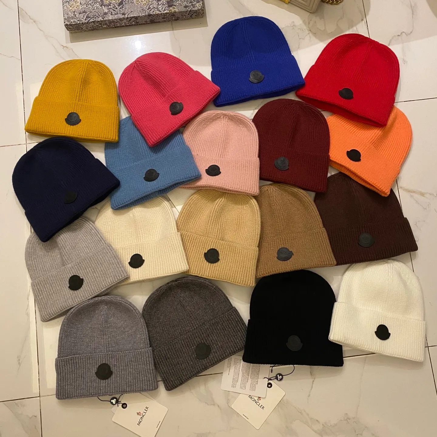 Moncler muzzle cashmere knitted hat