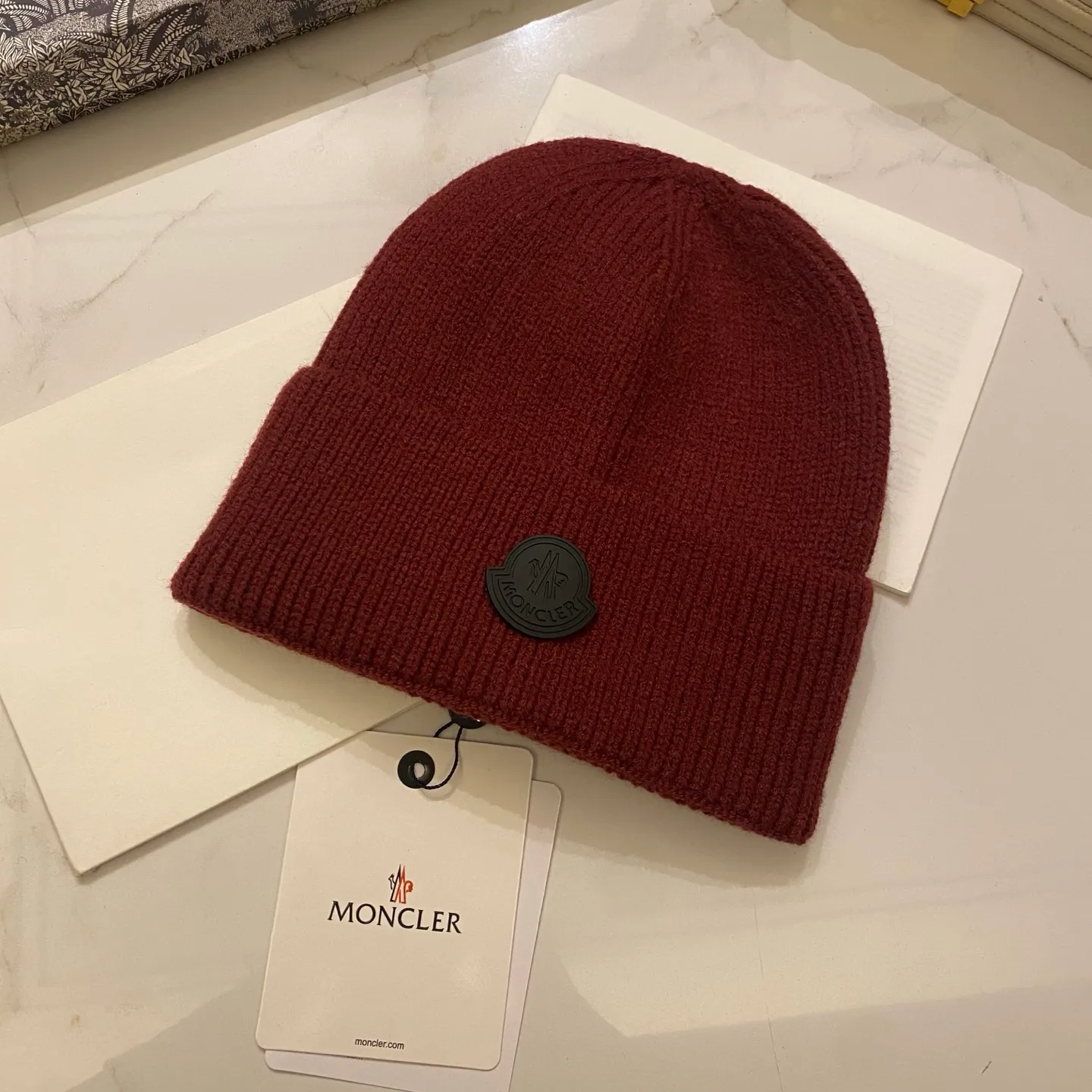 Moncler muzzle cashmere knitted hat