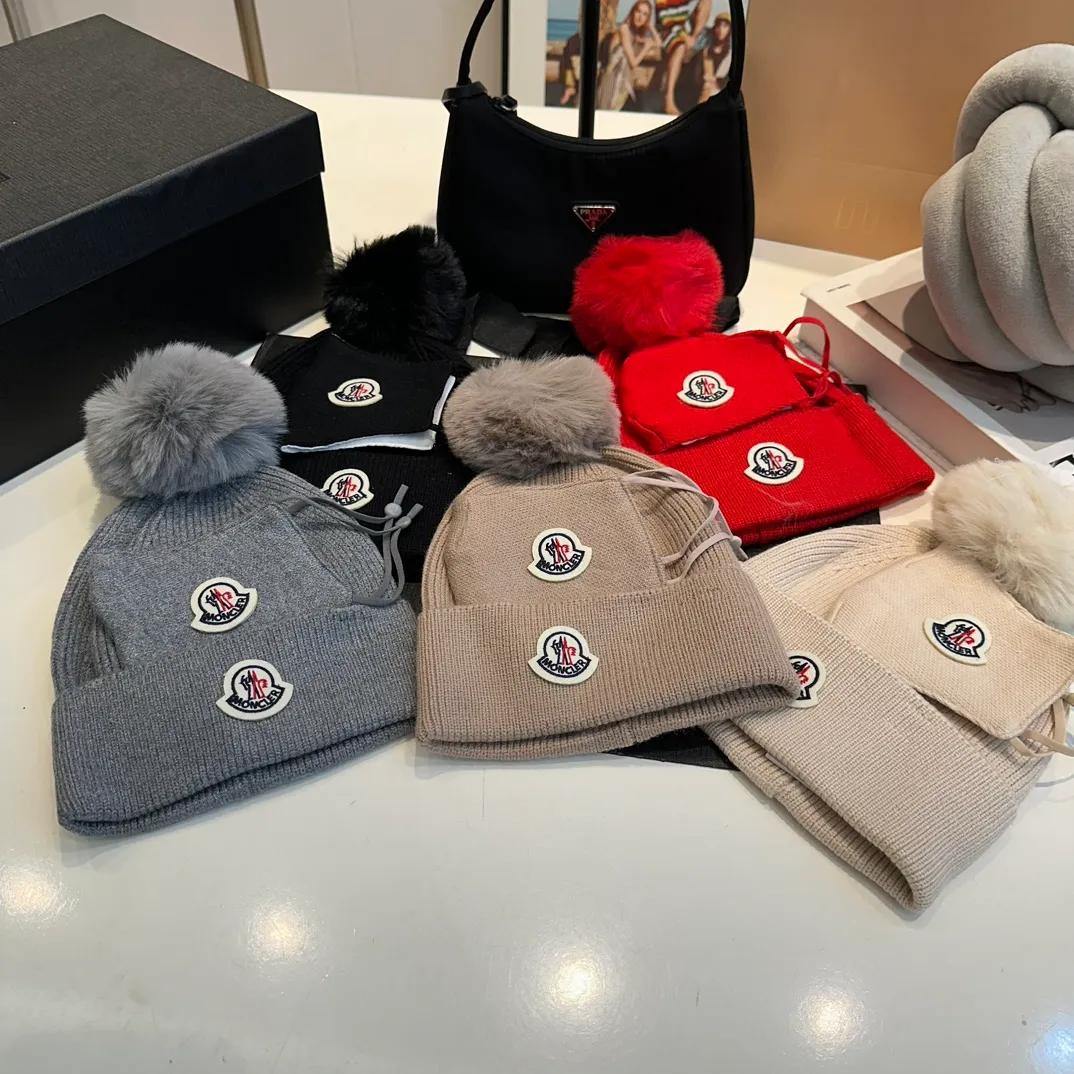 P80 Moncler muzzle hat + mask imitating cold set Autumn and winter women's wool woven warm knitted hat Cashmere soft and waxy texture, authentic quality enjoyment! Original label! High quality in stock!