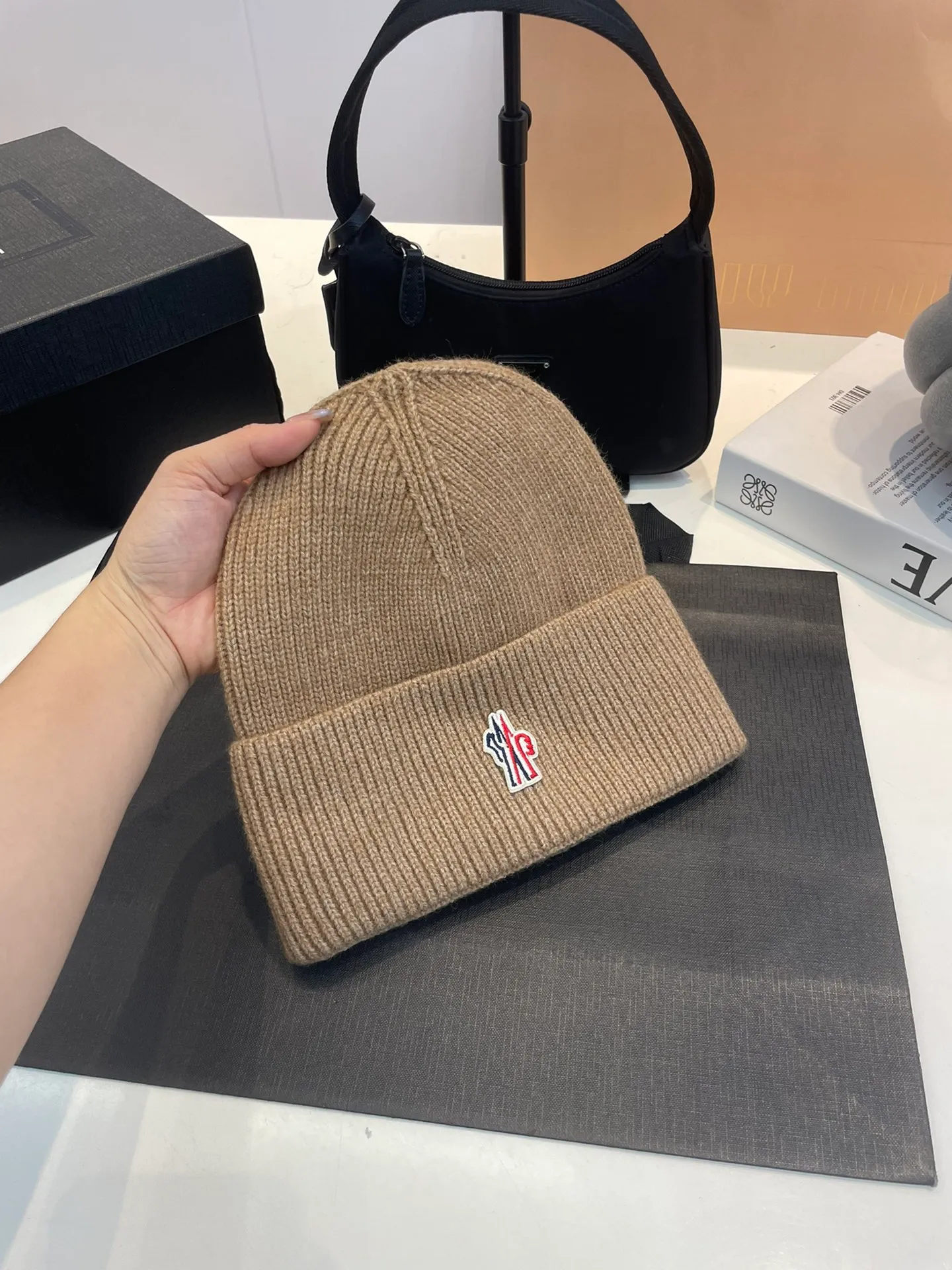 P40 MONCLER 2023 autumn and winter new knitted beanie hat, very popular 💖 first-class texture, very easy to match on the street!