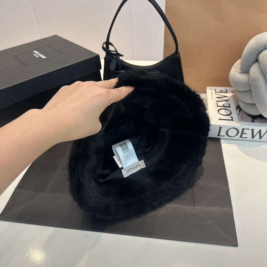 P60 MONCLER, new rabbit fur fisherman hat, super thick and warm, complete with tags