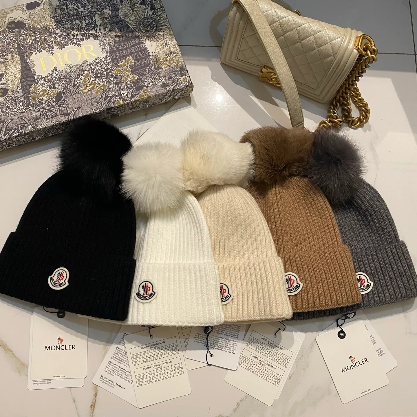 Moncler muzzle cashmere knitted hat + fox fur ball